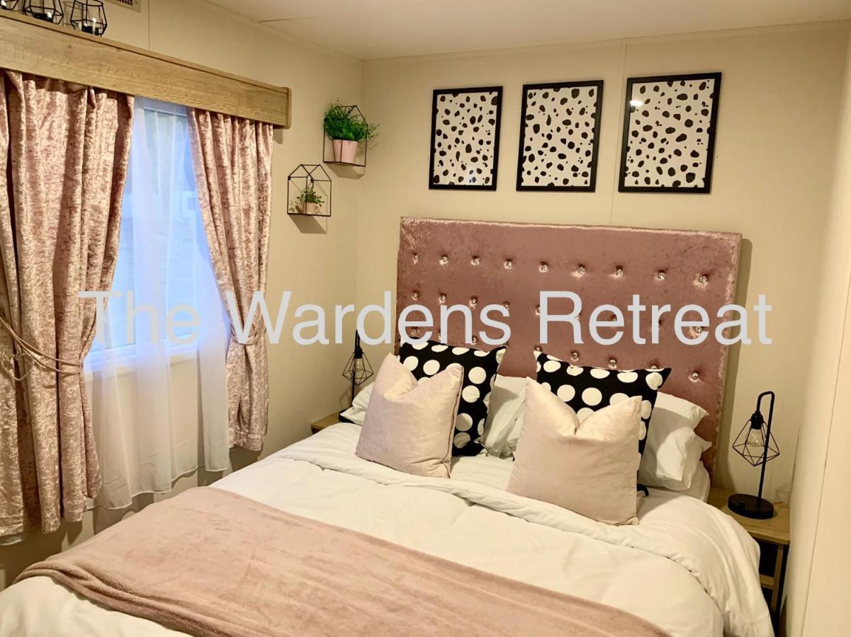 The Wardens Retreat - Tattershall Lakes Country Park Hotel Buitenkant foto