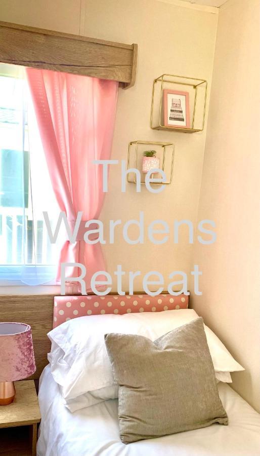 The Wardens Retreat - Tattershall Lakes Country Park Hotel Buitenkant foto